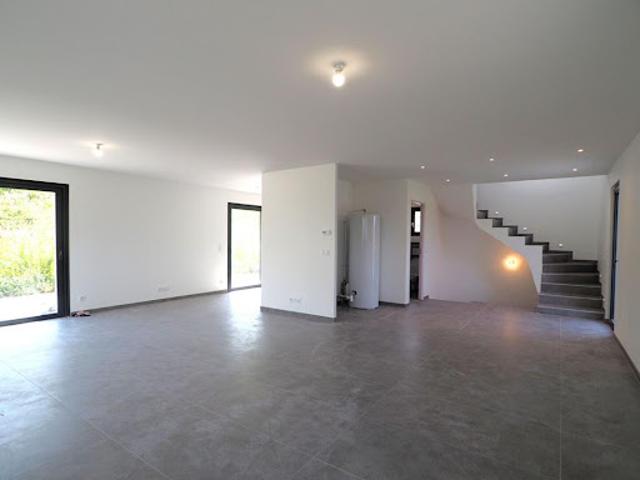 Location Maison 5 pièces 192 m2 Saint Pierre en Faucigny