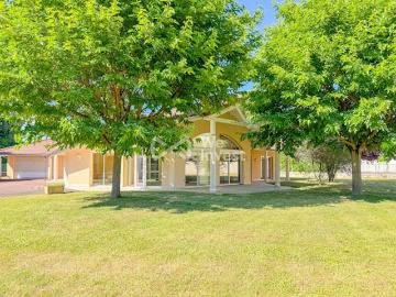 Location Maison 5 pièces 206.23 m2 Jarcieu