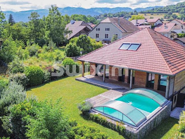 Location Maison 5 pièces 210 m2 Grilly
