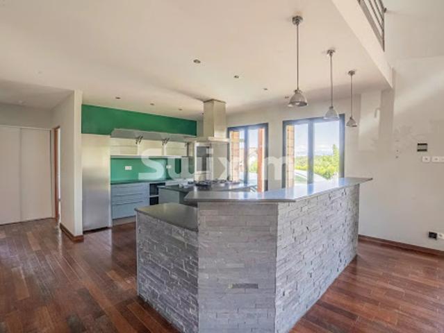 Location Maison 5 pièces 210 m2 Grilly
