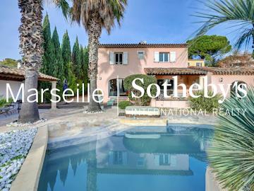 Location Maison 5 pièces 221 m2 Marseille 12ème