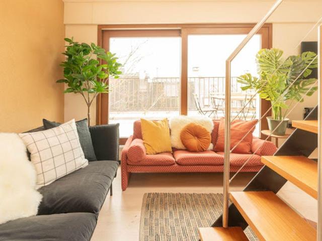 Location Maison 5 pièces 425 m2 Paris 19ème