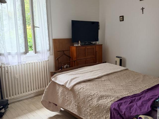 Location Maison 5 pièces 75m² LA ROCHE CHALAIS 24490