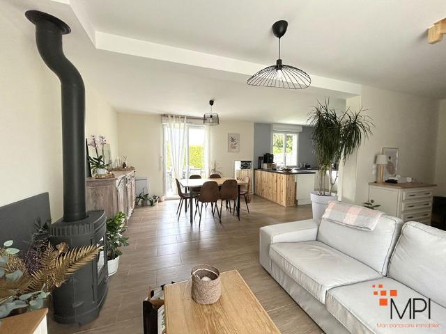 Location Maison 5 pièces 77m²