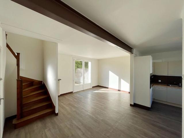 Location Maison 5 pièces 78m² LE MAY SUR EVRE 49122