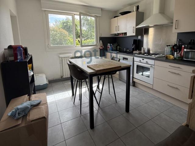 Location Maison 5 pièces 82m² MONTAIGU VENDEE 85600