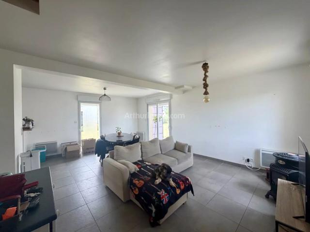 Location Maison 5 pièces 86 m2 à Lanvallay