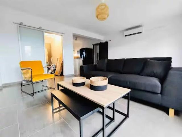Location Maison 5 pièces 89 m2 Nimes