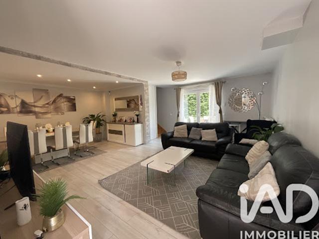 Location Maison 5 pièces 90 m2 Cesson