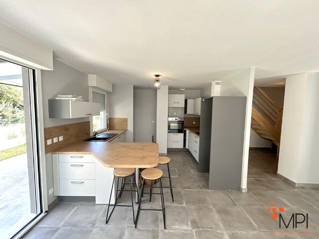 Location Maison 5 pièces 90m²