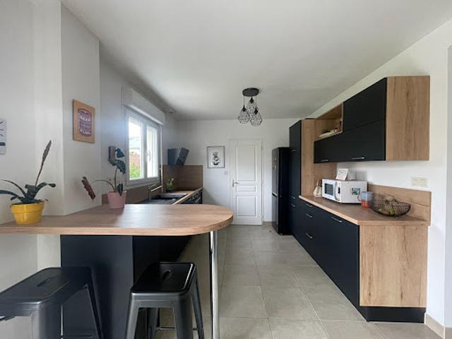 Location Maison 5 pièces 91 m2 Trelaze