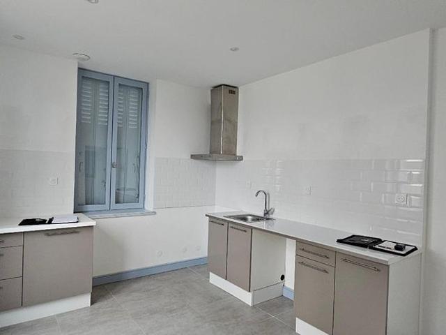 Location Maison 5 pièces 91m² PRIVAS 07000