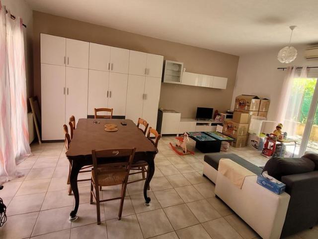 Location Maison 5 pièces 92m² PUGET VILLE 83390