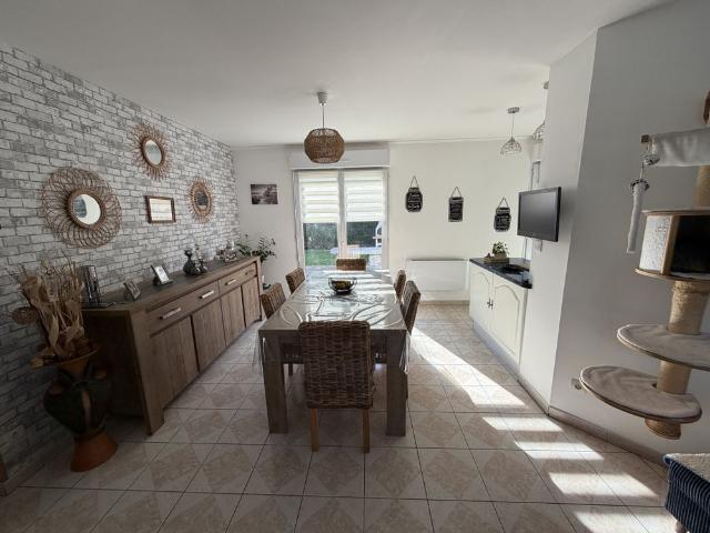 Location Maison 5 pièces 93m² SABLE SUR SARTHE 72300