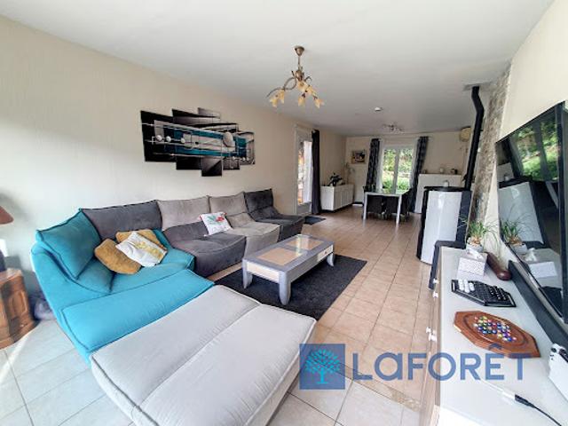 Location Maison 5 pièces 94.92 m2 Le Revest les Eaux