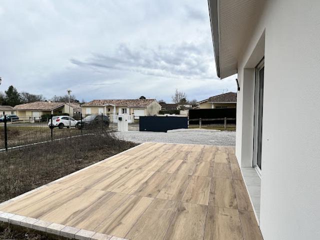 Location Maison 5 pièces 94 m2 Saint Pierre du Mont