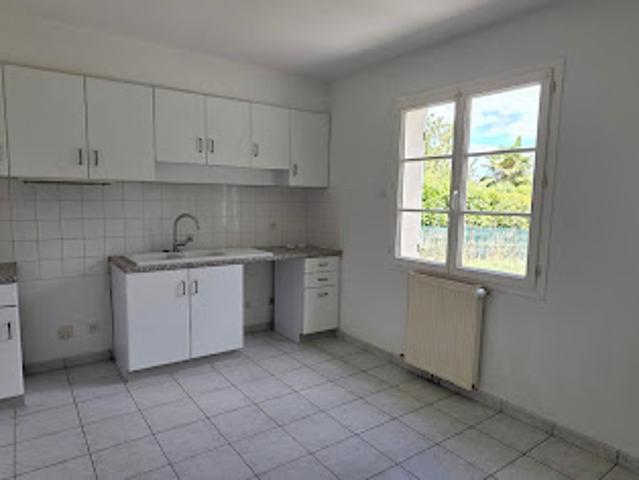 Location Maison 5 pièces 95.8 m2 Larçay