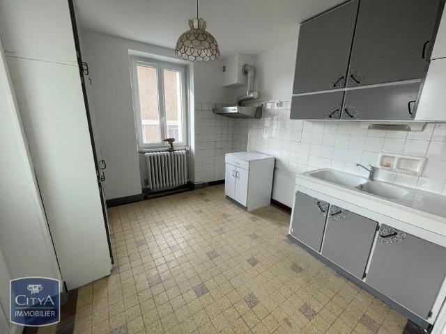 Location Maison 5 pièces 95m² ST LEONARD DE NOBLAT 87400