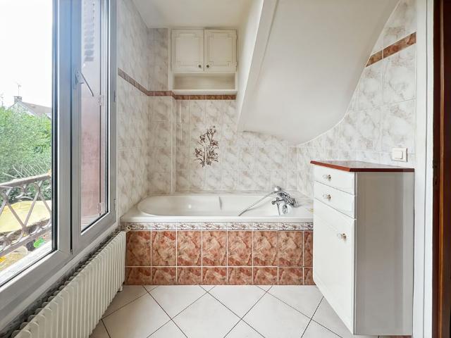 Location maison 5 pièces, 98.00m², Alfortville