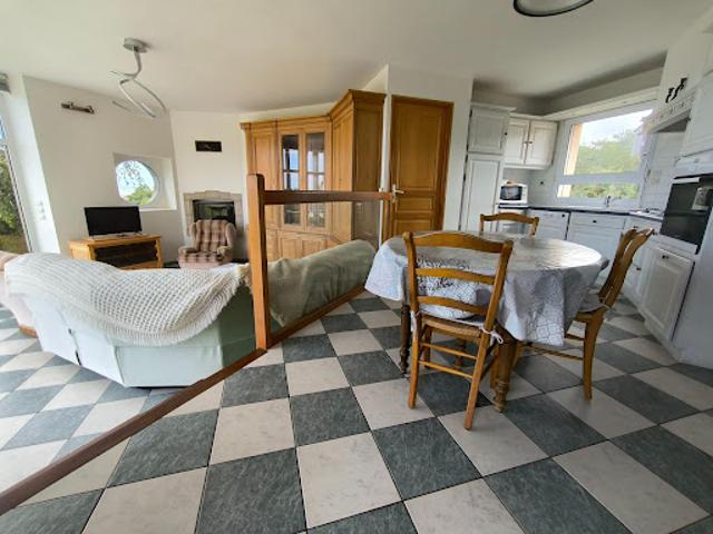 Location Maison 5 pièces 98 m2 Trélévern