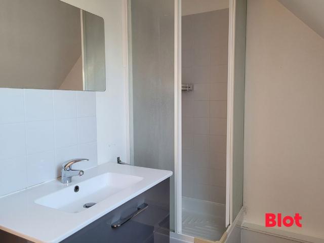 Location Maison 5 pièces 98m² MONTREUIL LE GAST 35520