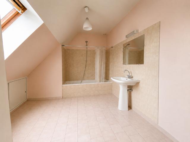 Location Maison 5 pièces 99m² LE MANS 72100