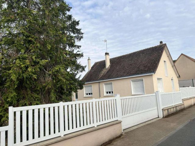 Location maison 5 pièces Champagné 72