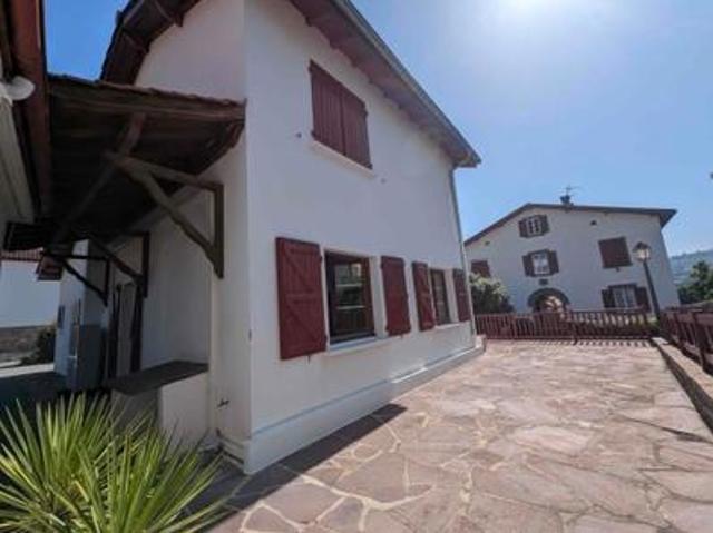 Location maison 5 pièces à ST MARTIN D ARROSSA | 130 m2 1 000 C.C. € / mois