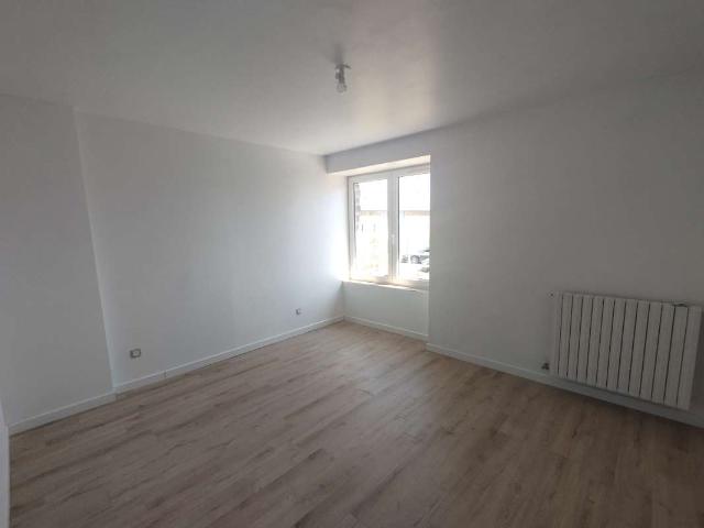 Location maison 5 pièces Ambrières les Vallées 53