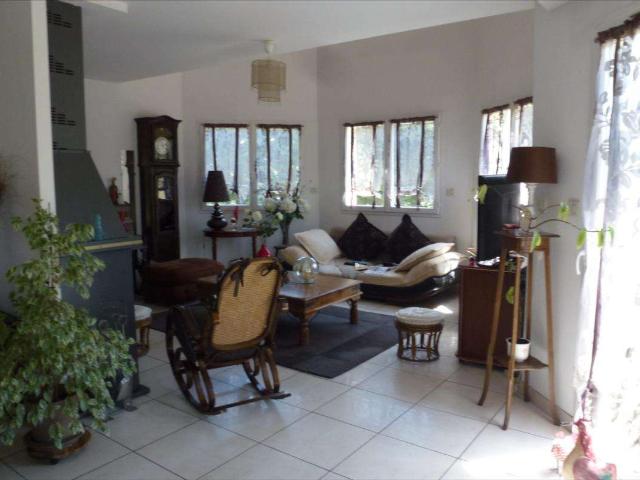 Location maison 5 pièces Ifs 14
