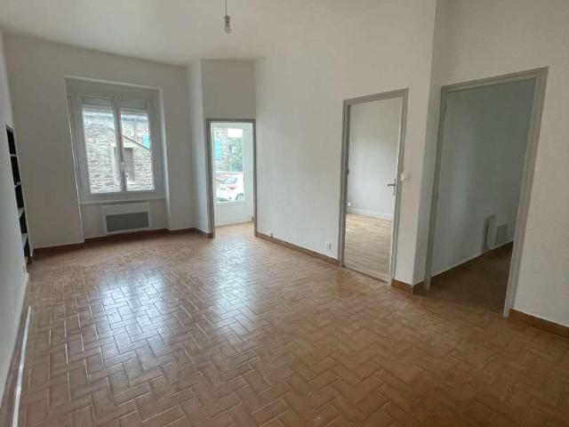 Location maison 5 pièces Saint Germain sur Ille 35