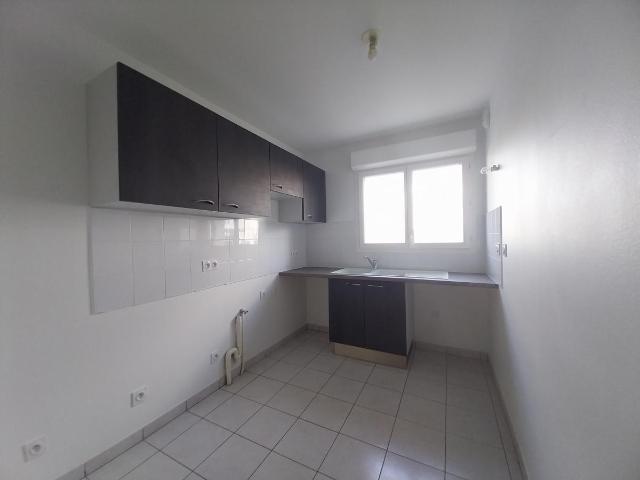 Location maison 5 pièces ST CAPRAIS DE BLAYE 106m² à 744.99€/mois CDC Habitat