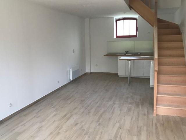 Location maison, 60.91 m² T 3 à Guérard, 900 €