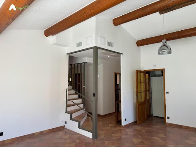 Location Maison 6 pièces 108 m2 Meyrargues