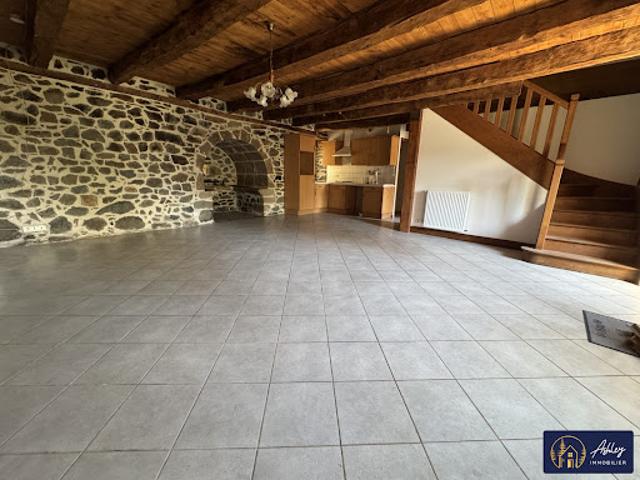 Location Maison 6 pièces 109 m2 Sauvat
