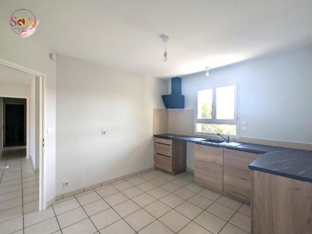 Location Maison 6 pièces 100m² CHATEAUBERNARD 16100