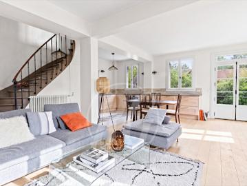 Location Maison 6 pièces 117 m2 Garches