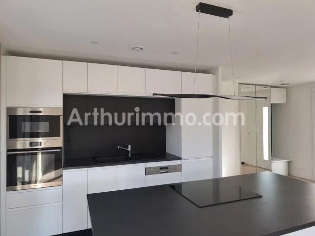 Location Maison 6 pièces 118 m2 à Thorrenc