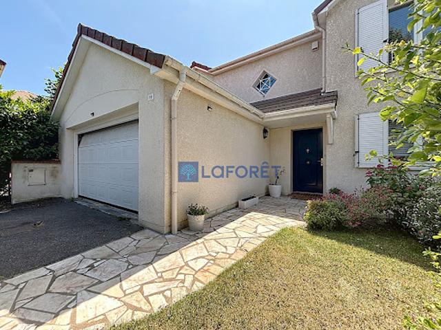Location Maison 6 pièces 120 m2 Morangis