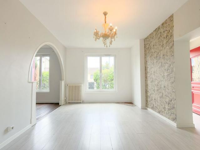 Location maison 6 pièces, 130.00m², Vigneux sur Seine