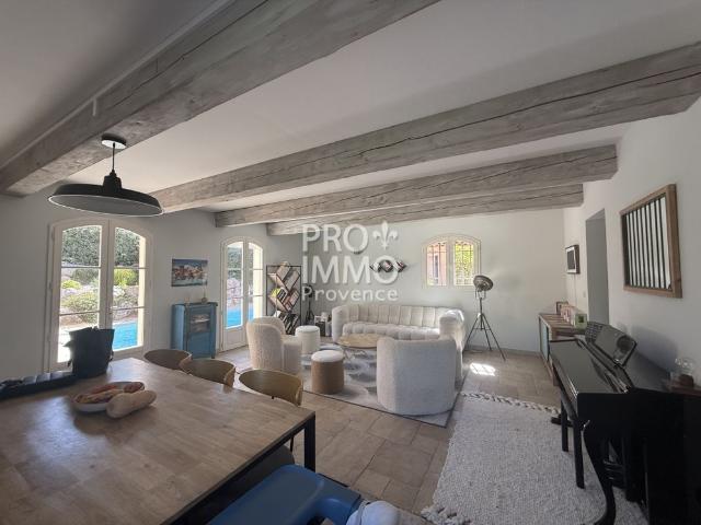 Location Maison 6 pièces 133m² MALLEMORT 13370