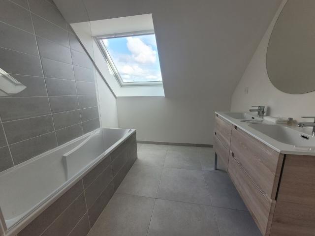 Location Maison 6 pièces 144m² HEM 59510