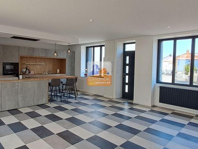 Location Maison 6 pièces 149m²