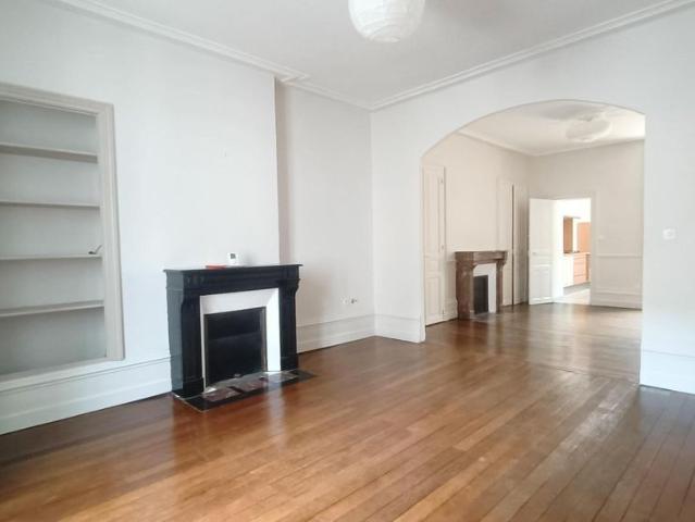 Location Maison 6 pièces 141m² CHATEAUROUX 36000