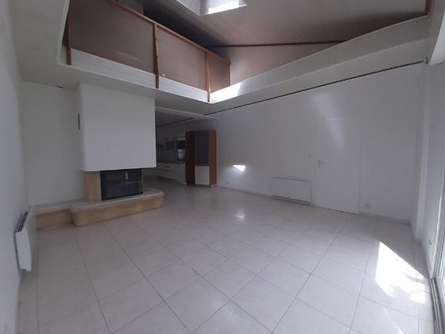 Location maison 6 pièces, 143.00m², Nantes
