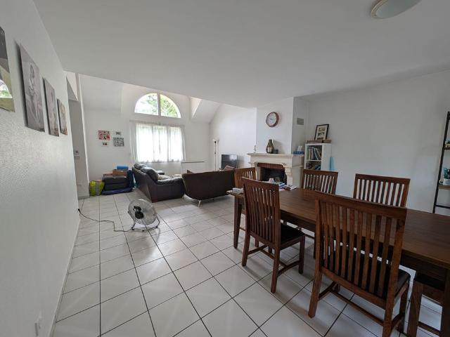 Location Maison 6 pièces 156m²