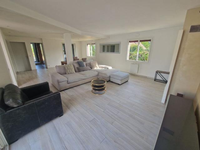 Location Maison 6 pièces 159m² MAGNY LES HAMEAUX 78114