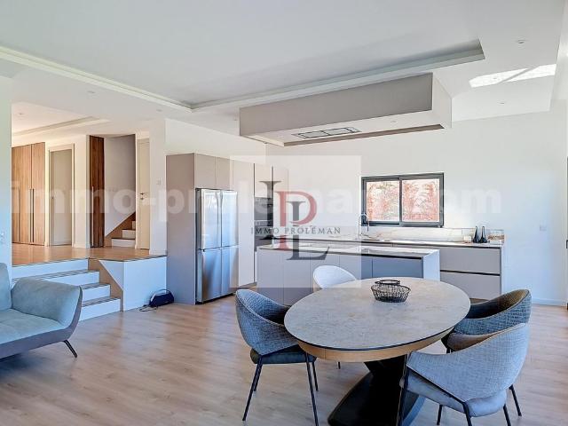 Location Maison 6 pièces 150m² BOSSEY 74160