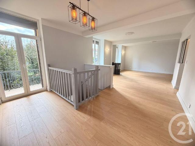 Location Maison 6 pièces 167m² LE BAN ST MARTIN 57050