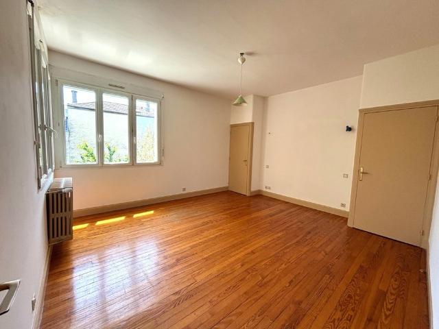 Location Maison 6 pièces 167m² ROMANS SUR ISERE 26100
